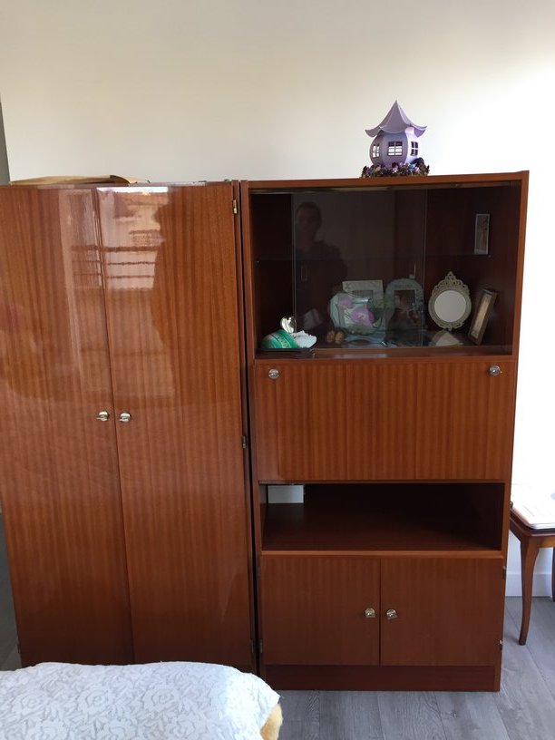 armoire vitrée à vider